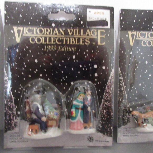 Victorian Village Collectibles 1999 Edition Accessory Figures Lampposts Lot NEW - Picture 3 of 6